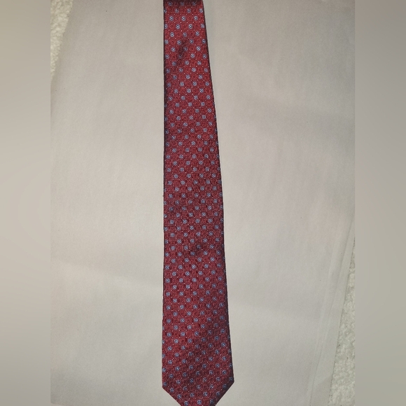 Brooks Brothers Red and Blue Geometric Tie Made In New York - Picture 2 of 5